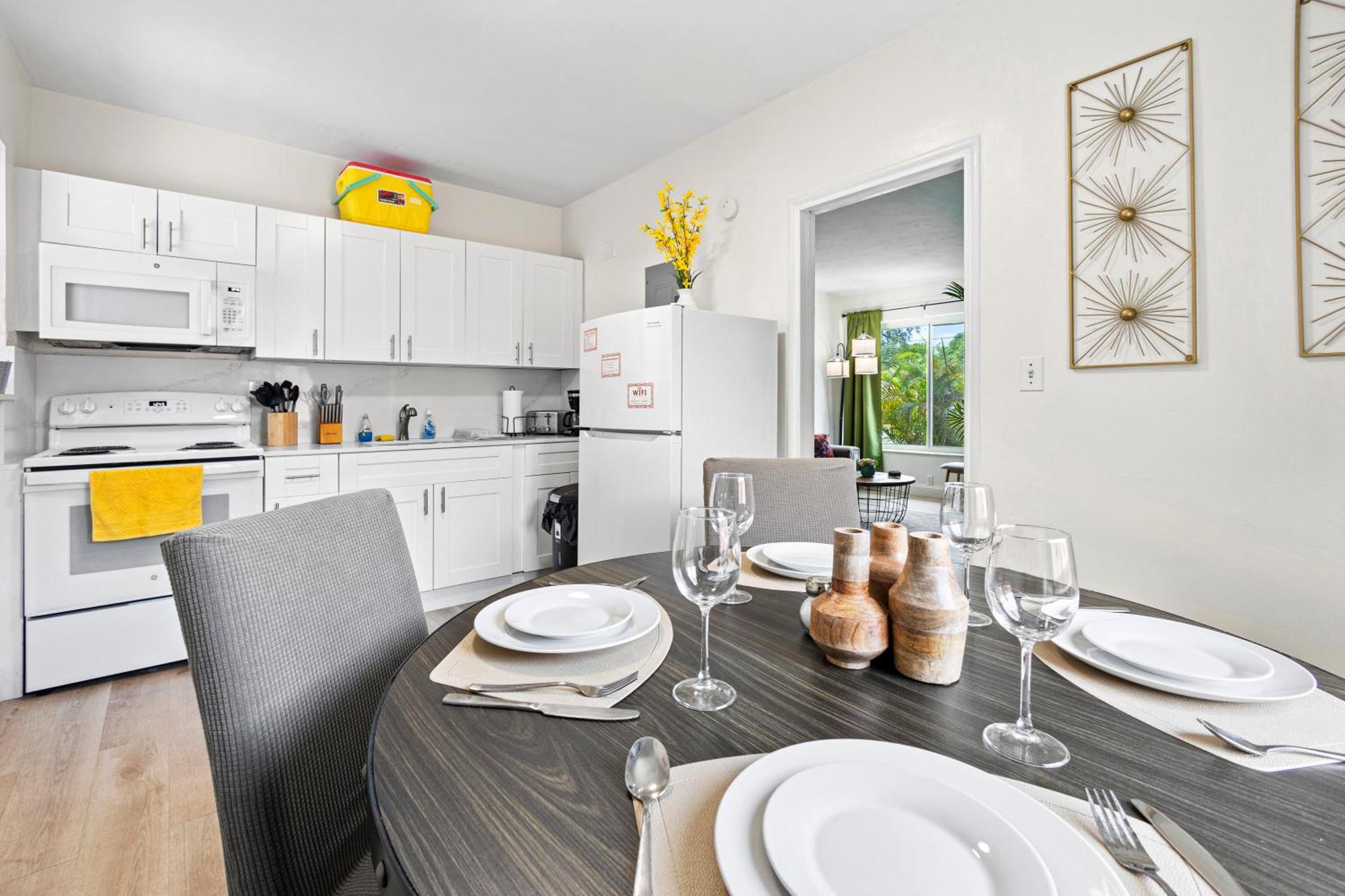 Enchanting Cozy Apartment 10 Min Away From Airport, Calle 8, Brickell, Coral Gables, The Beach And More! Майами Экстерьер фото