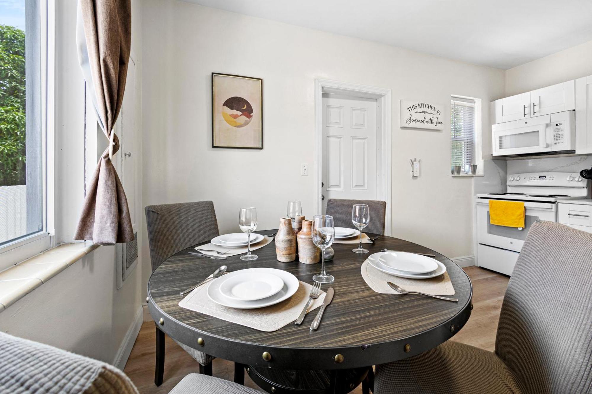 Enchanting Cozy Apartment 10 Min Away From Airport, Calle 8, Brickell, Coral Gables, The Beach And More! Майами Экстерьер фото